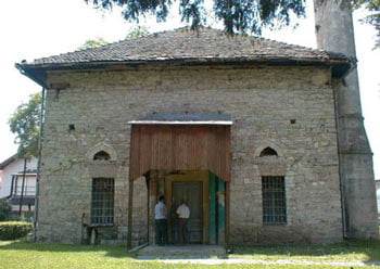 Poljska (Turalibegova) džamija sa grobljem i turbetom, graditeljska cjelina 1124888384dzamija