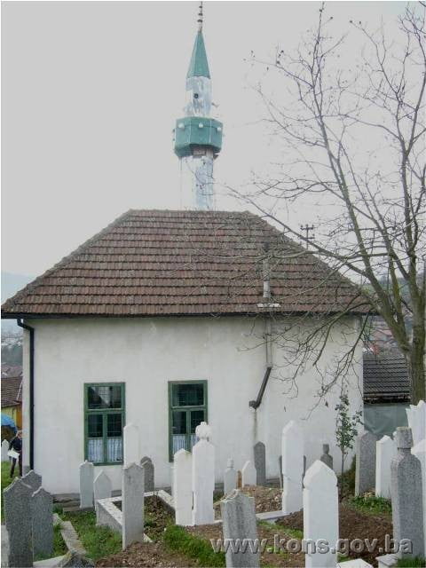 Lipanjska džamija sa haremom u Gračanici, graditeljska cjelina dzamija