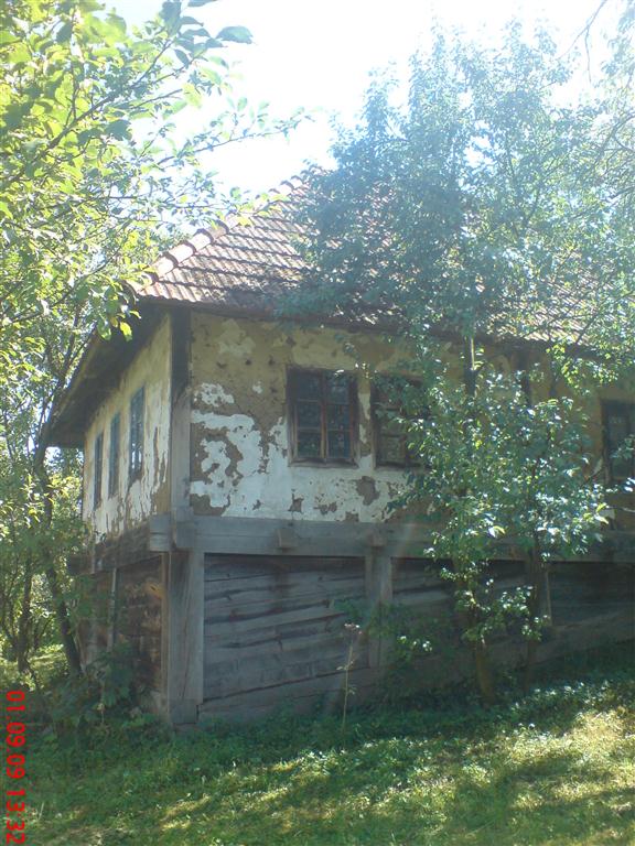 Tradicionalna seoska arhitektura – Kuća Junuzovića u Banovići Selu 1