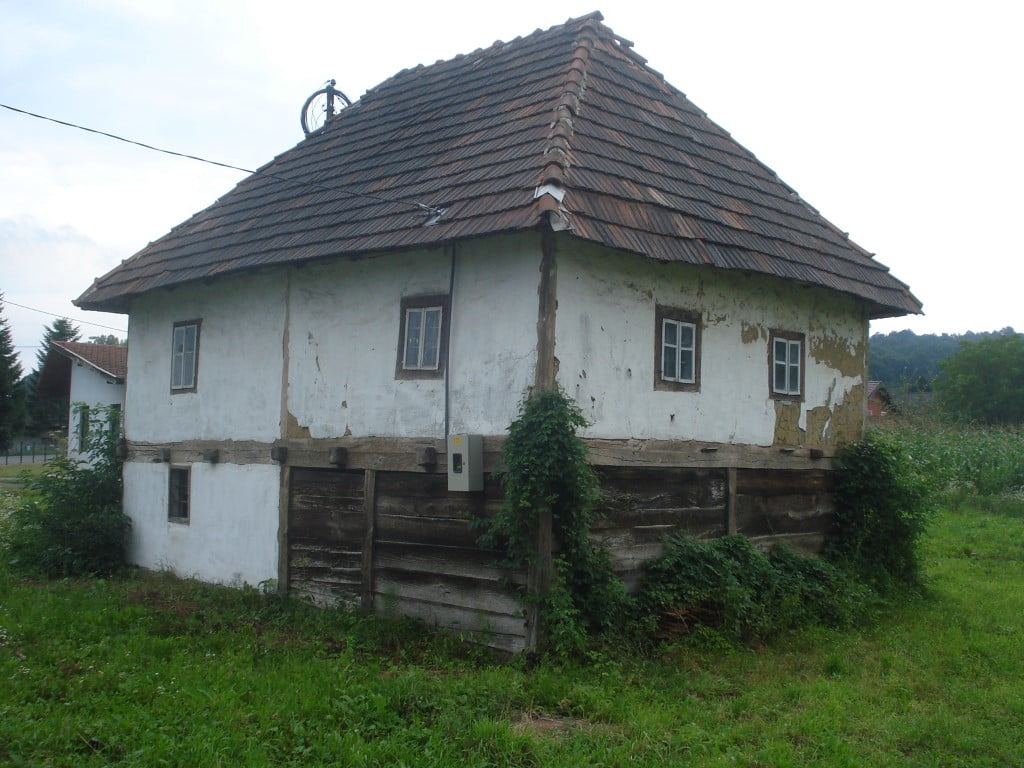 image001