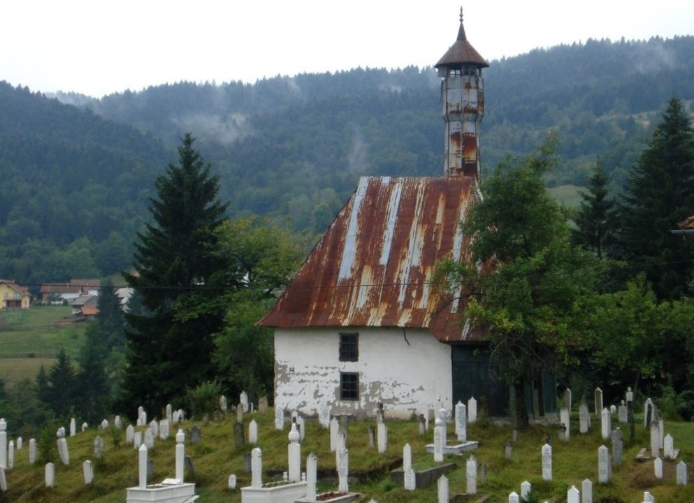 drvena-dzamija-kod-kladnja-uskoro-bi-se-mogla-naci-na-listi-nacionalnih-spomenika 1441367545