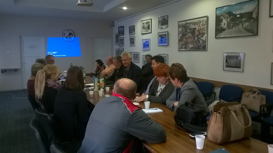 WP 20160927 11 24 11 Pro